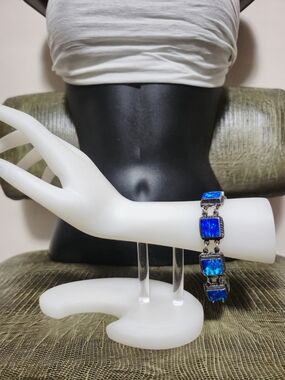Blue Opal Effect -Bracelet